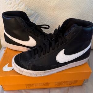 Nike Black and White High-Tops